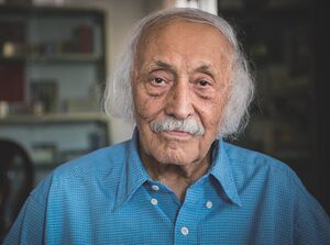 منوچهر آشتیانی، جامعه‌شناس و فلسفه‌پژوه ایرانی